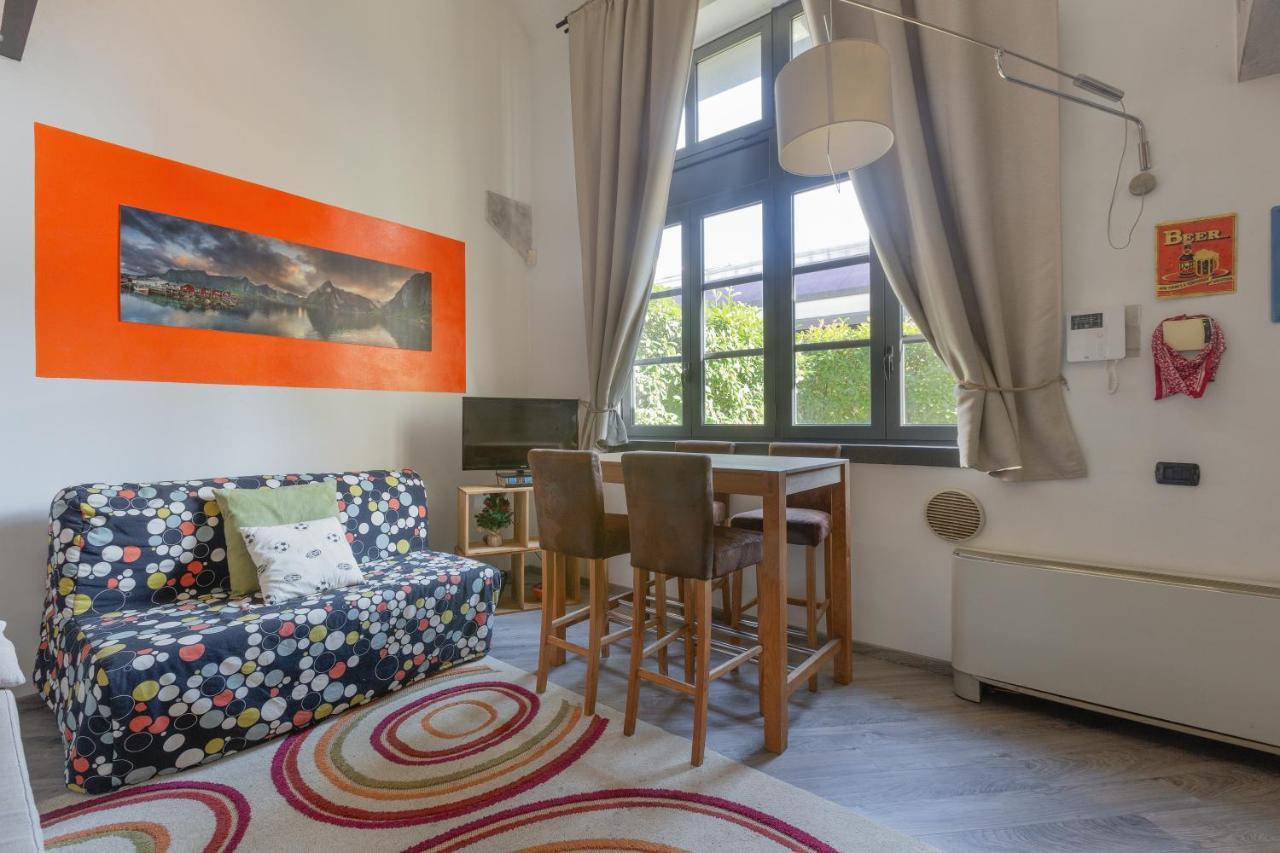 Guesthost - Milano Vigentino Loft With Terrace Appartement *